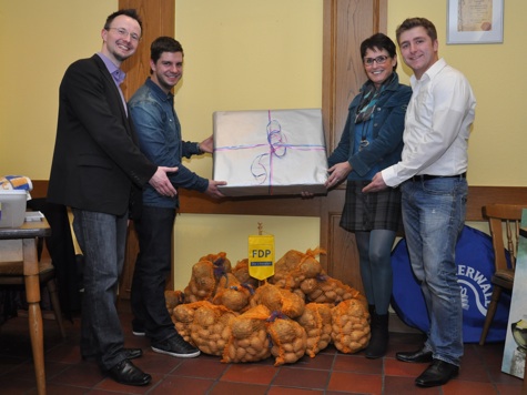 Foto v.l.: Stefan Lenzen, David Stolz, Anni Porn und Tim Wallrafen.